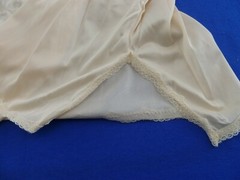Dixie Belle 29″ Nylon Half Slips,(3513)