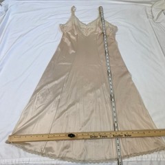 Vtg Lace Full Slip Lingerie Beige 32 M Fairycore Romantic Made in USA