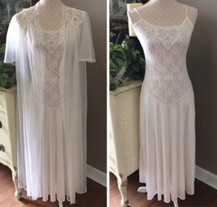 Vtg Val Mode Peignoir Gown & Robe Bridal Set White Lace Sequins Pearls Small