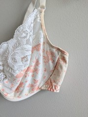 Vintage Victoria’s Secret Cotton Lace Bra 36C Floral Front Clasp *DISCOLORATION*