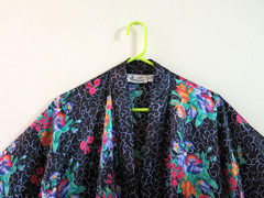 Vintage Jo.Intimates Polyester Satin Floral Violets Tulips Kimono Robe Size M/L