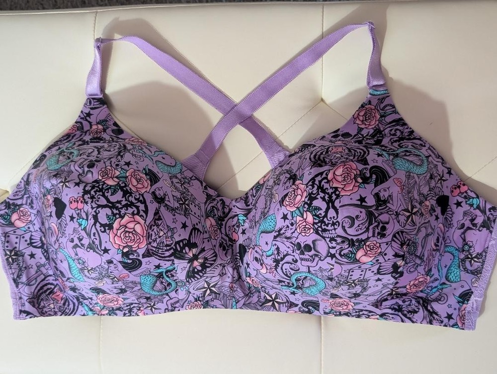 Torrid Curve Bra 48DD Goth- bra has roses, mermaids, butterfies, & skulls on it.