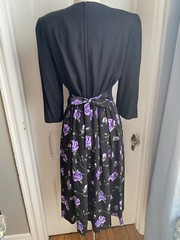PERI PETITES VINTAGE BLACK TIE BELT DRESS WITH PURPLE FLORALS-SIZE10P-BEAUTIFUL