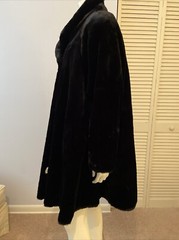 Gorgeous Chic Mariel Vintage Faux Fur Black Coat Pockets Lined Collared