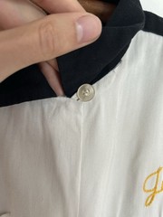 Vintage 1950s Rayon Loop Collar Bowling Shirt Women’s Size 34 Chain Stitch White
