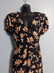 Vintage Michelle Stuart Black And Rose Pattern Dress Sz 8 USA Shoulder pads