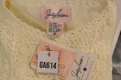90s Vintage Jaclyn Smith Ivory Crochet Lace Knit Top Short Sleeve Cardi Womens M