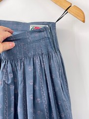 Vintage Alphorn Trachtenmode Skirt SMALL, Blue Cotton, Smock-Waist Velvet-Trim