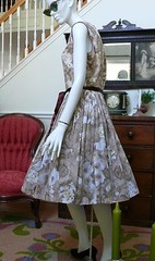 1950`s Sweet Cotton Floral Afternoon / Tea dress Light Brown & Beige & Yellow M