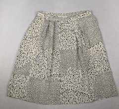 VINTAGE WOMEN’S IVORY & BLUE PRINT 100% SILK SKIRT – CARLISLE – SIZE 12 – FLAWS