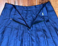 Vintage Navy Blue Pleated Midi Skirt – 30″Waist – Made in USA Schoolgirl Staple