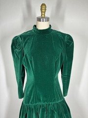 True Vintage House of Bianchi Green Velvet Party Dress Medium 28″ Waist 60s 70s