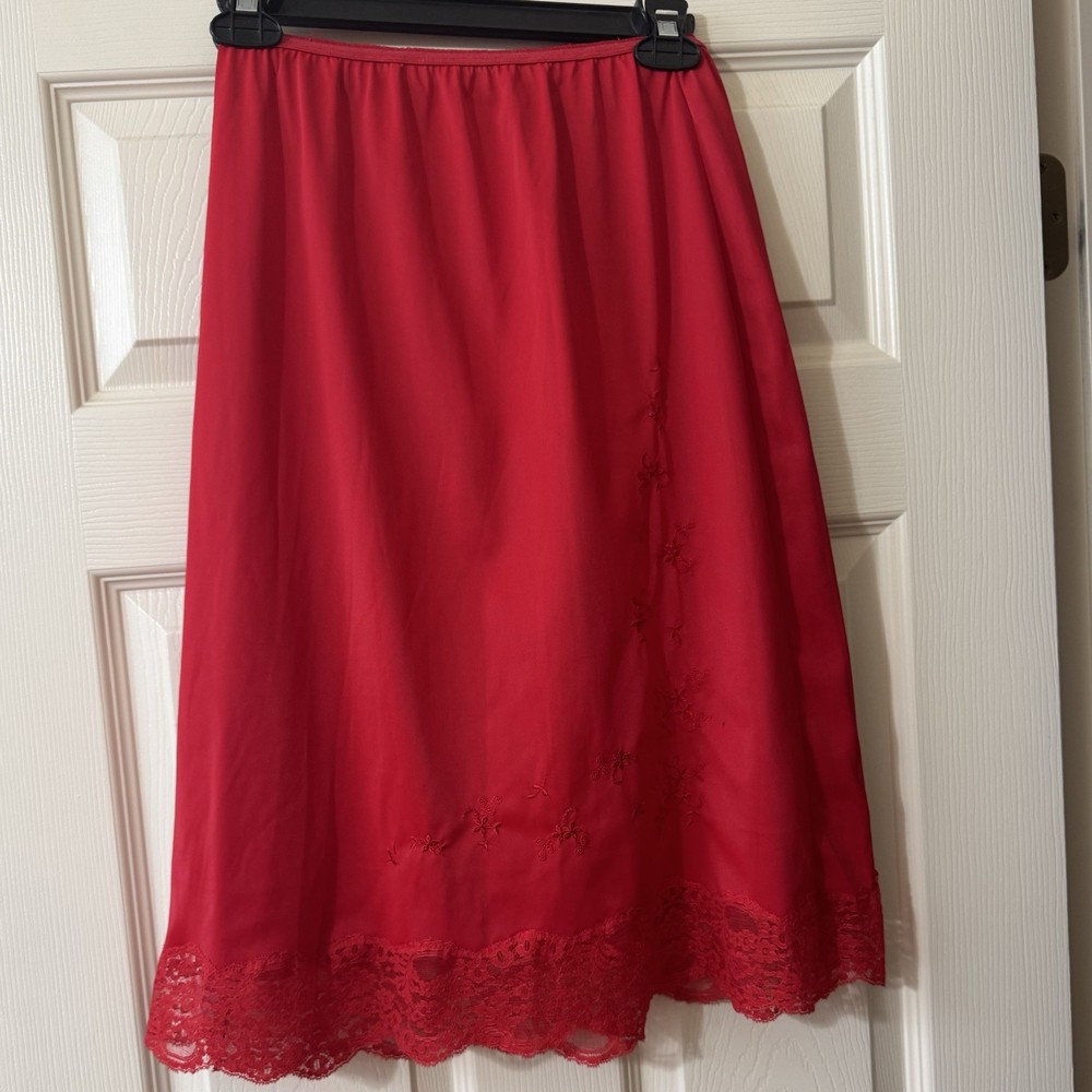 VTG Hollywood Vassarette by Munsingwear Size L Lace Hem Half Slip Sissy Silky