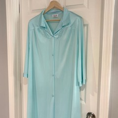 VTG Aqua Mint Blue Two-Piece Nylon Peignoir Nightgown & Robe Set Size M & L USA