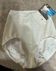 VINTAGE LOVABLE CELEBRITY M SECOND SKIN BRIEF PANTY ! MEDIUM WHITE