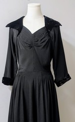 Vintage Late 30’s Black Rayon Crepe Midi Dress Red Slip Smocking Drape Velvet M
