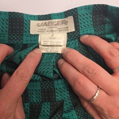 Jaeger Vintage Green Black Plaid Pleated Midi Skirt Made in Great Britain 10