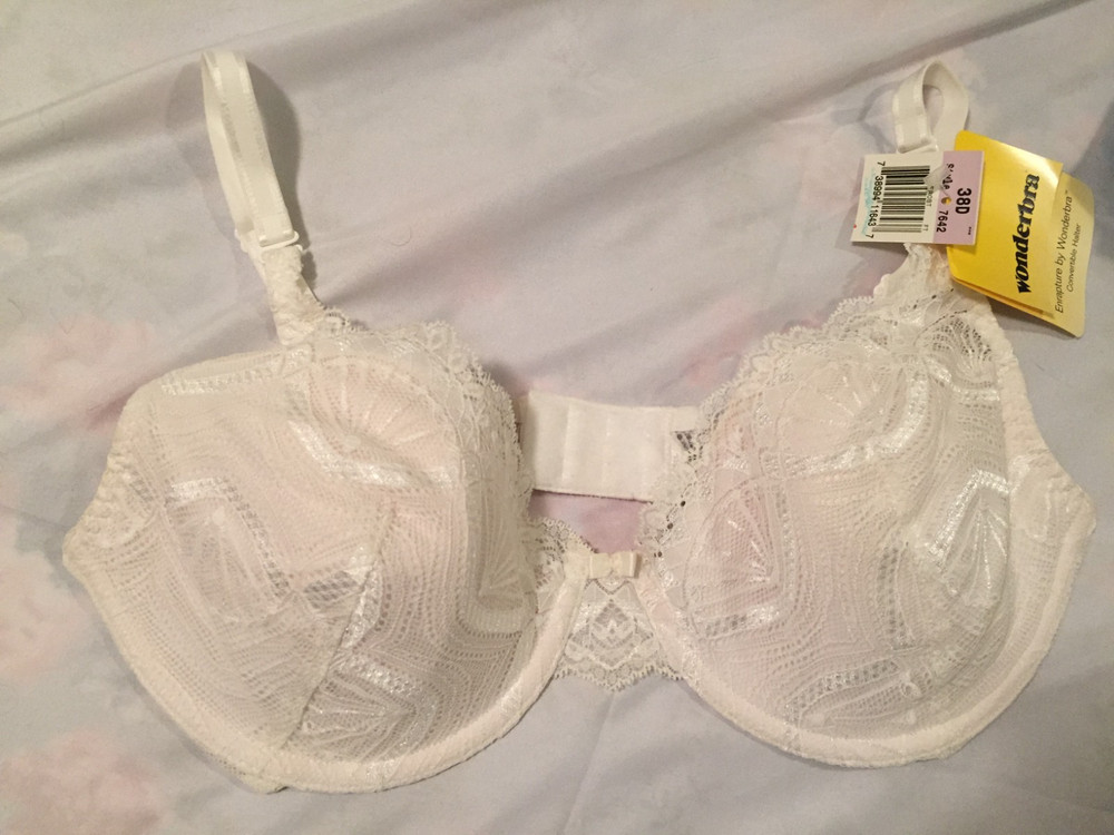 Hanes Wonderbra Enrapture Halter Bra Padded Underwire Size 38D NEW
