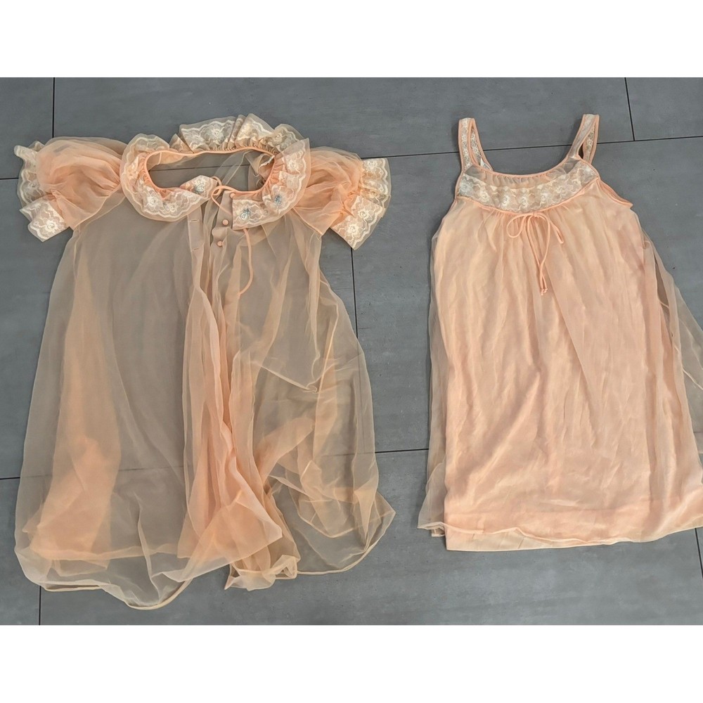 Vintage Val Mode Peach Peignoir Set Lace Babydoll Nightgown & Sheer Robe Small