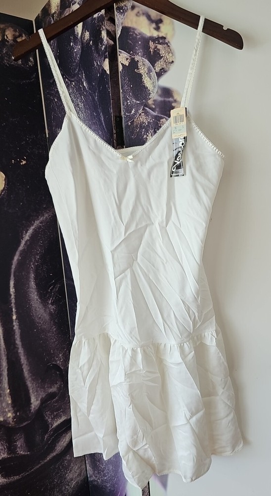 Vassarette Underneath It All Vintage White Satin Full Slip Womens 36S