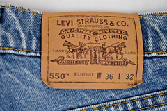 VTG Levis 550 Jeans 34 x 30 90s Relaxed Joker Fade Straight Leg Made USA c.1997