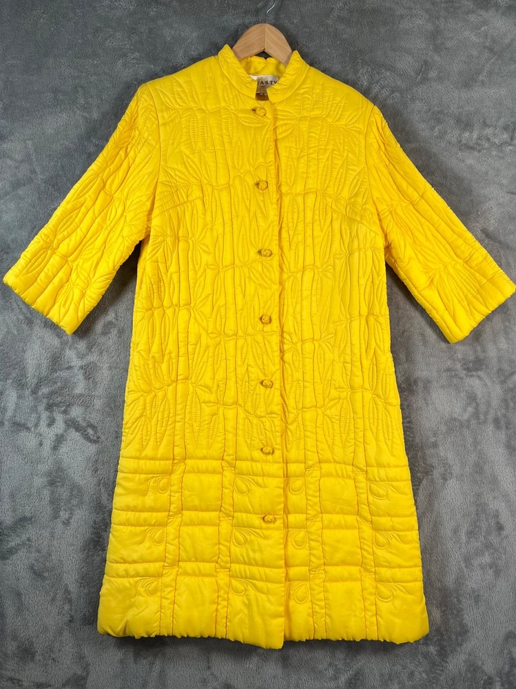 Vintage Dynasty Hong Kong Quilted Housecoat Robe Medium (Petite) Yellow Silk