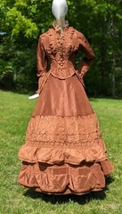 BEAUTIFUL VICTORIAN 1870’S TWO TONE SILK BUSTLE DRESS W RUFFLES