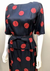VTG 1950s GRAPHIC RED Geo Print *SILK PEPLUM WIGGLE DRESS w/BOW BELT Leslie Fay