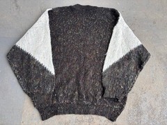 Vtg 80s Women’s Mohair Blend Unique OVERSIZED soft sweater.Arabic Tag