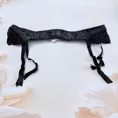 Kiss me black garter belt suspender size XXL