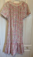 Vintage Carriage Court robe nightgown Day Dress Mumu Pink Floral Snap M 12-14
