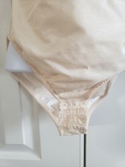 Vanity Fair VTG teddy shape wear Coquette bodysuit shimmer 36 D Ivory Ethereal