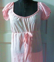 1970’s OPALAIRE USA Made Pink Bow Accent SS Silky Night Gown S