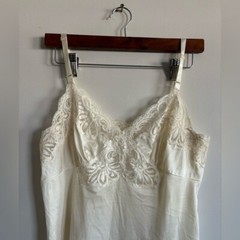 Vintage shadow line cream color slip lace top size L