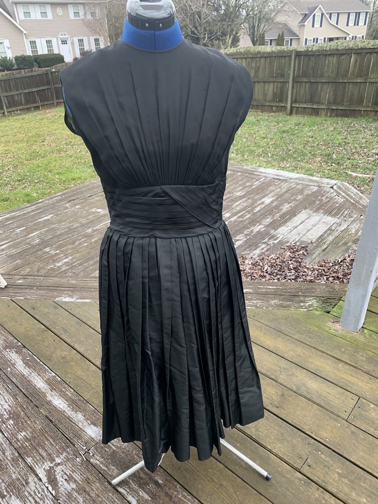 1950s Dress ~ Designer Suzy Perette Black Full Skirt Sleeveless Party Dress