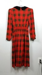 VINTAGE L.G. STAR RED PLAID W/ BLACK VELVET COLLAR CHRISTMAS PLAID DRESS POCKETS