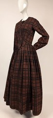 UNUSUAL LINEN WOOL WOOD GRAIN WINDOWPANE 1840’S WINTER WEIGHT DRESS W PLEAT CUFF