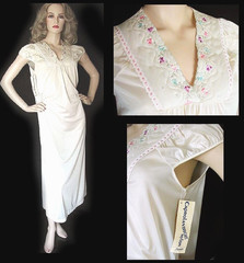 1960s MOVIE STAR NIGHTGOWN Trapunto Embroidery NYLON 34B S NEW OLD STOCK Vintage