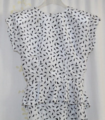 Vintage 1980s Black White Geometric Blouse Mermaid Skirt Set Women’s XS/S 26″