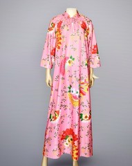 1970s Pink Japanese Fan Floral Housedress Maxi Robe Kaftan Tie Neck Vintage