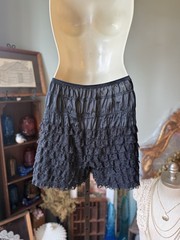 VINTAGE MALCO MODES BLACK PETTIPANTS SIZE MEDIUM SQUAREDANCE TIERED RUFFLE