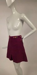 SWEET 1930’S RED COTTON BEACH SHORTS W WOOD BUTTON TRIM