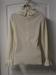 Vintage 1960s Neusteters Dalton womens long sleeve ruffled neck ivory top size 8