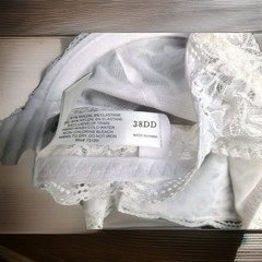 Vtg Frederick’s of Hollywood Lace bra white 38DD
