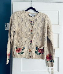 VTG ADRIENNE VITTADINI SAKS FIFTH AVENUE SIZE L WOMENS FLORAL CARDIGAN SWEATER
