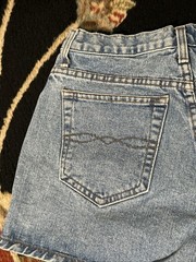 VNTG. l.e.i. Denim Short Shorts~5 Pocket~5 Tab Buttons~27” Waist~13” Length~EXC