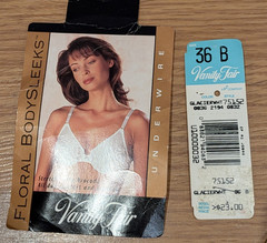 Vintage NWOT Vanity Fair Floral Bodysleeks Underwire N0-PAD Bra 75152 36B Ivory