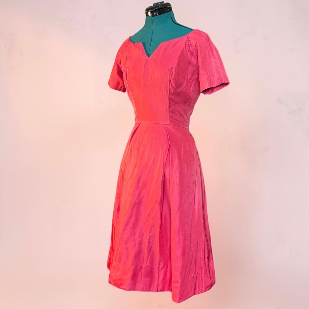 1950s Hot Pink Taffeta Bombshell Dress Suzy Perette New York Party Fit Flare