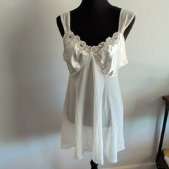 Secret Treasures Ivory Polyester Satin Slip Chemise Lace Trim Lingerie Size L
