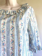 Vintage 70s Shirt XL Handmade Ditsy Floral Cotton Back Zipper Ruffled 1/2 Sleeve